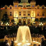 شقة On Cote D'azur With Beachfront Views Saint-Raphaël