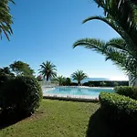 On Cote D'azur With Beachfront Views شقة Saint-Raphaël