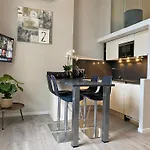 On Cote D'azur With Beachfront Views شقة *