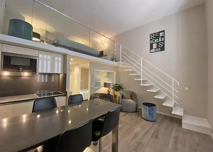 On Cote D'azur With Beachfront Views Apartment