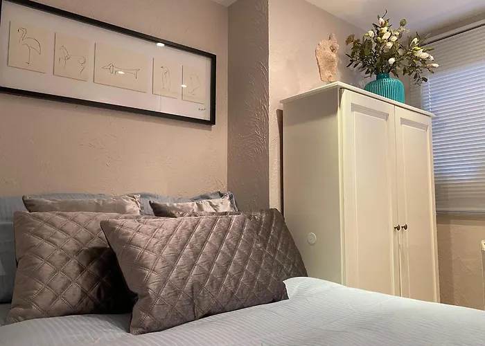 On Cote D'azur With Beachfront Views *