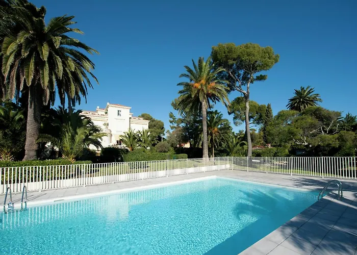 On Cote D'azur With Beachfront Views * Saint-Raphaël