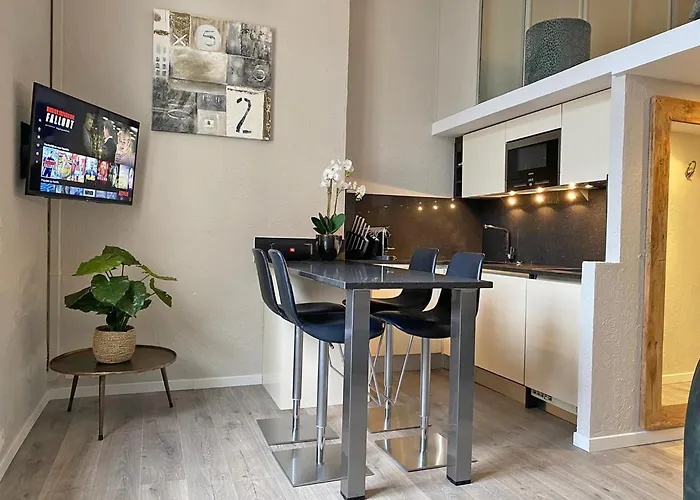 On Cote D'azur With Beachfront Views Apartment *