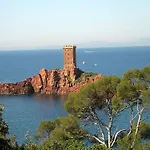 On Cote D'azur With Beachfront Views
