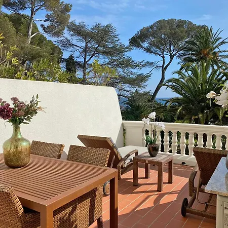Lejlighed On Cote D'azur With Beachfront Views Saint-Raphaël