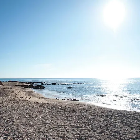 On Cote D'azur With Beachfront Views Апартаменты *