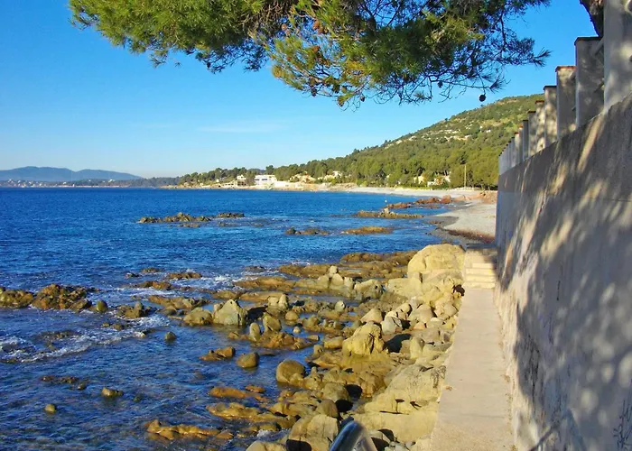 Apartment On Cote D'azur With Beachfront Views Saint-Raphael (Var)