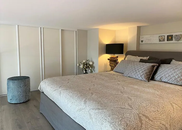 Апартаменты On Cote D'azur With Beachfront Views Сен-Рафаэль